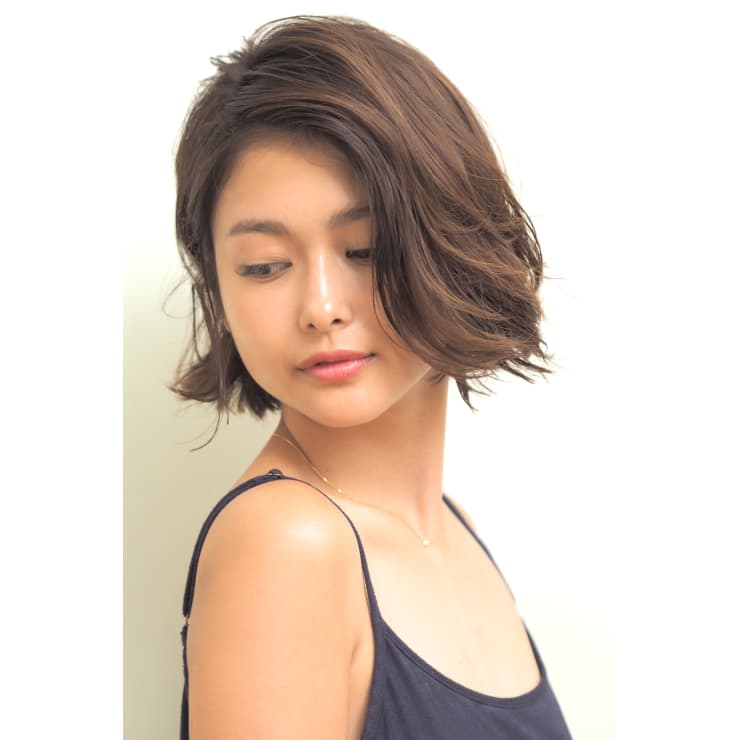 大人のカジュアルショートボブ Beautrium 銀座265 ビュートリアム のヘアスタイル 美容院 美容室を予約するなら楽天ビューティ 大人のカジュアルショートボブ Beautrium 銀座265 ビュートリアム のヘアスタイル 美容院 美容室を予約するなら楽天ビューティ