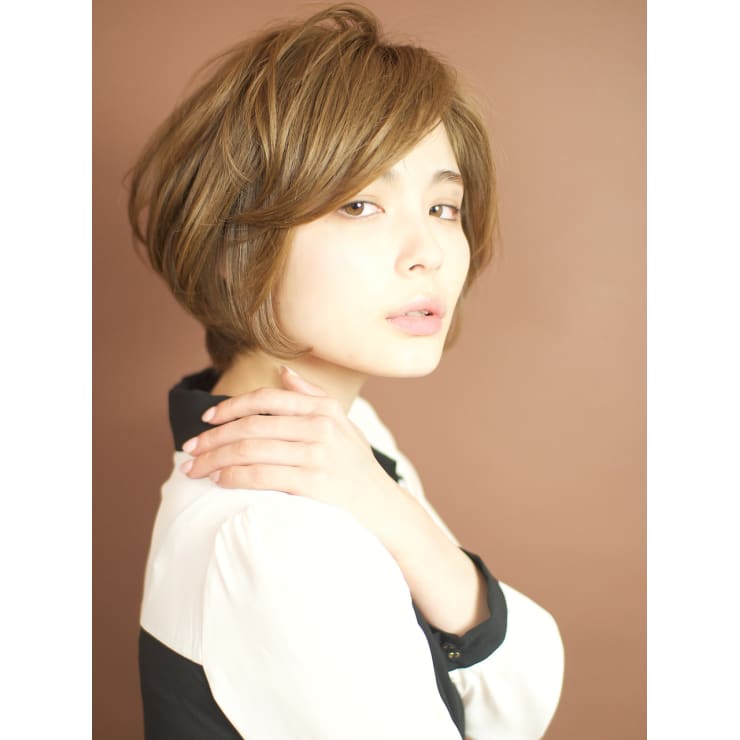 ワイドバングで女性らしい前下がりショートボブ モーブカラー Bekku Hair Salon ベックヘアサロン のヘアスタイル 美容院 美容室を予約するなら楽天ビューティ