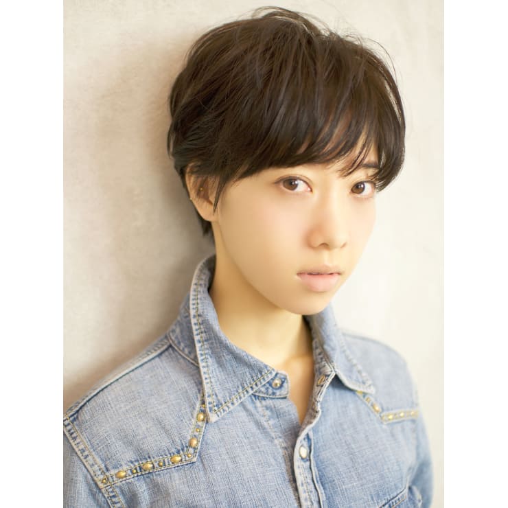 ボリュームパーマで後頭部もふんわりキマるフェザーショートボブ Bekku Hair Salon ベックヘアサロン のヘアスタイル 美容院 美容室を予約するなら楽天ビューティ