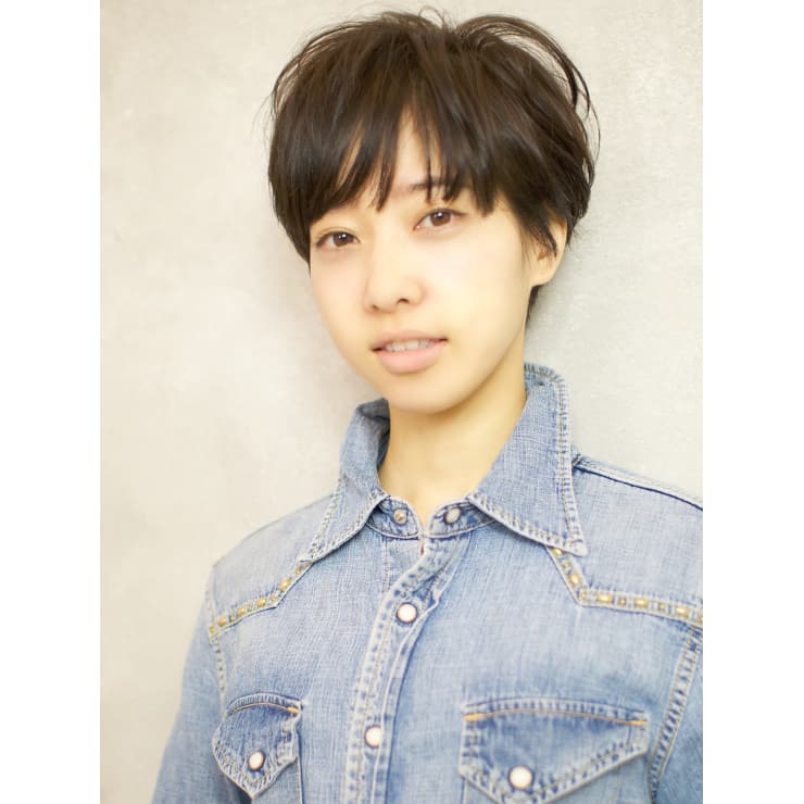 ボリュームパーマで後頭部もふんわりキマるフェザーショートボブ Bekku Hair Salon ベックヘアサロン のヘアスタイル 美容院 美容室を予約するなら楽天ビューティ
