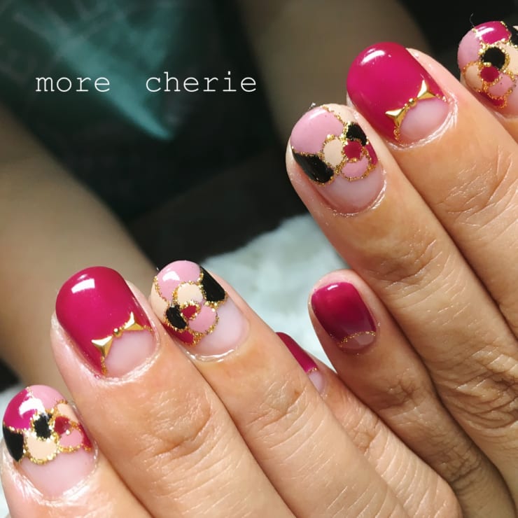 レディなカメリアネイル Nail More Cherie ネイルモアシェリー のネイルデザイン ネイル まつげサロンを予約するなら楽天ビューティ