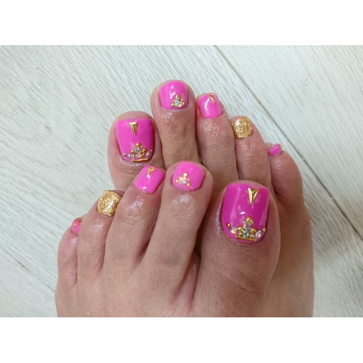 フット ネオンピンクワンカラー Nail Salon Coco ココ のネイルデザイン ネイル まつげサロンを予約するなら楽天ビューティ
