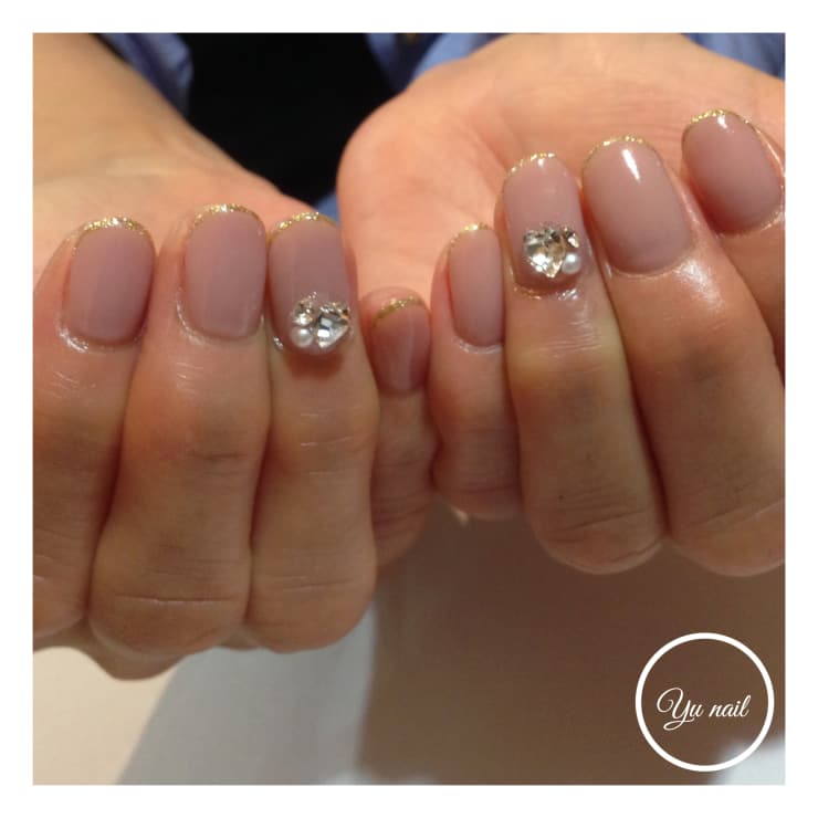 スモーキーピンク ハートのvカットネイル Yu Nail ユーネイル のネイルデザイン ネイル まつげサロンを予約するなら楽天ビューティ