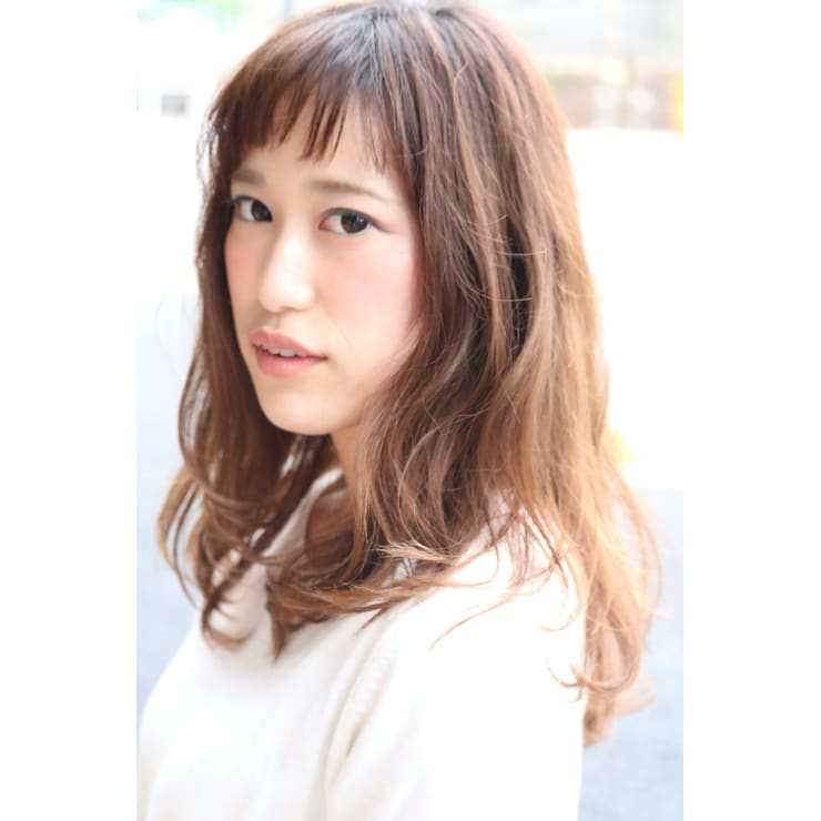 大人っぽいショートバングのセミロングスタイル Bondeclic ボンデ