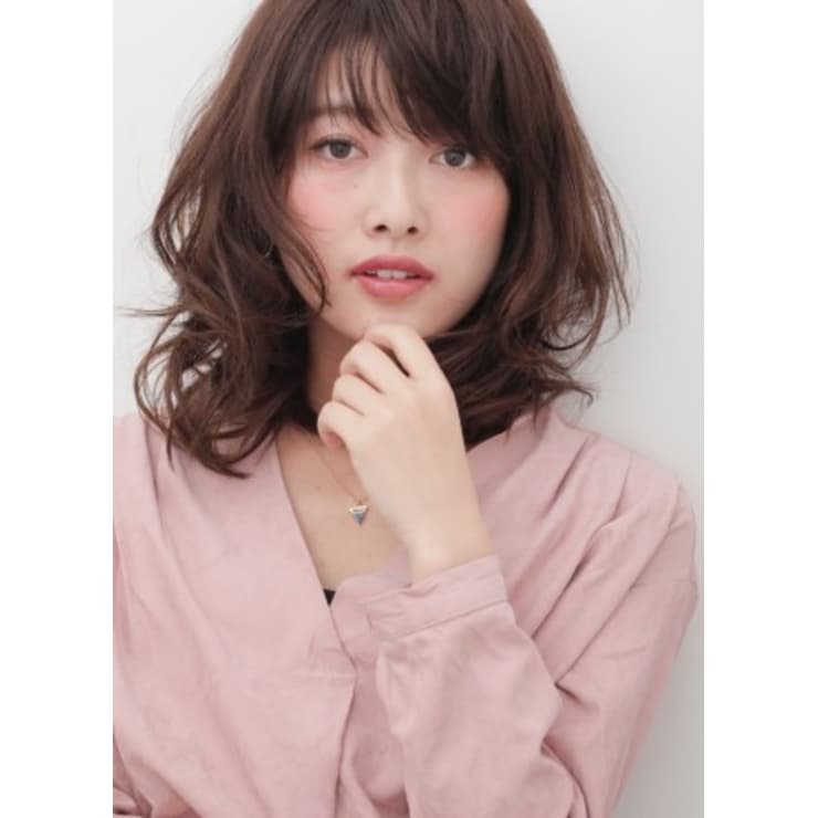 ミディアムヘアや伸ばしかけにおすすめ 上品小顔パーマ Hair Spa Egerie Prime ヘアアンドスパエジェリプリム のヘアスタイル 美容院 美容室を予約するなら楽天ビューティ