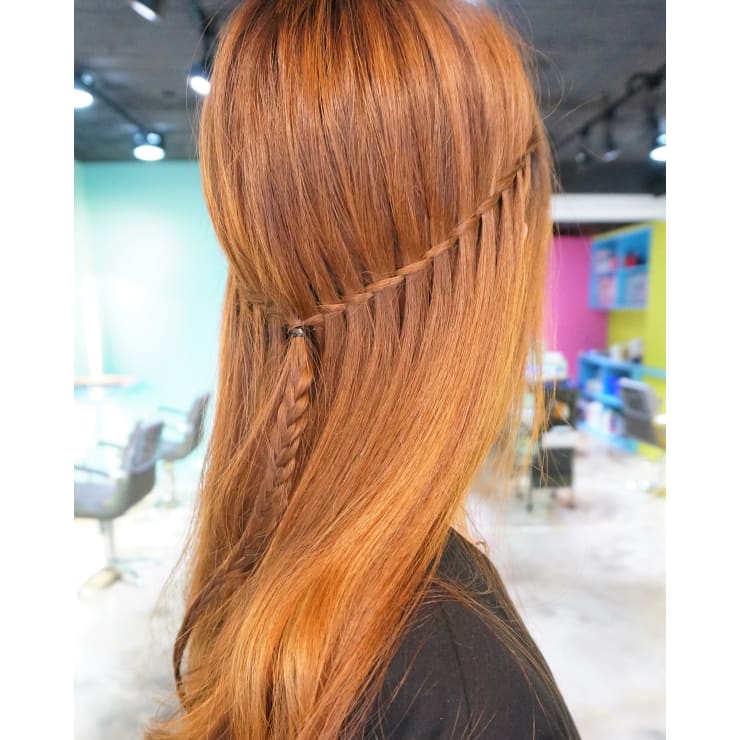ウォーターフォール編み込みアレンジ Ruler Hair Dressing ルーラーヘアドレッシング のヘアスタイル 美容院 美容室を予約するなら楽天ビューティ
