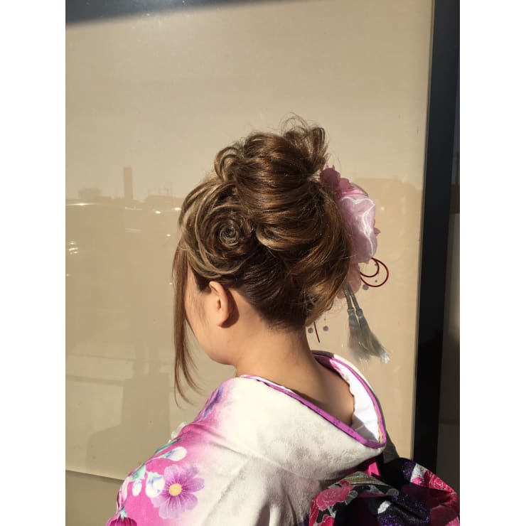 ゴージャスヘアセット Hair De Lilian ヘアドゥリリアン のヘアスタイル 美容院 美容室を予約するなら楽天ビューティ