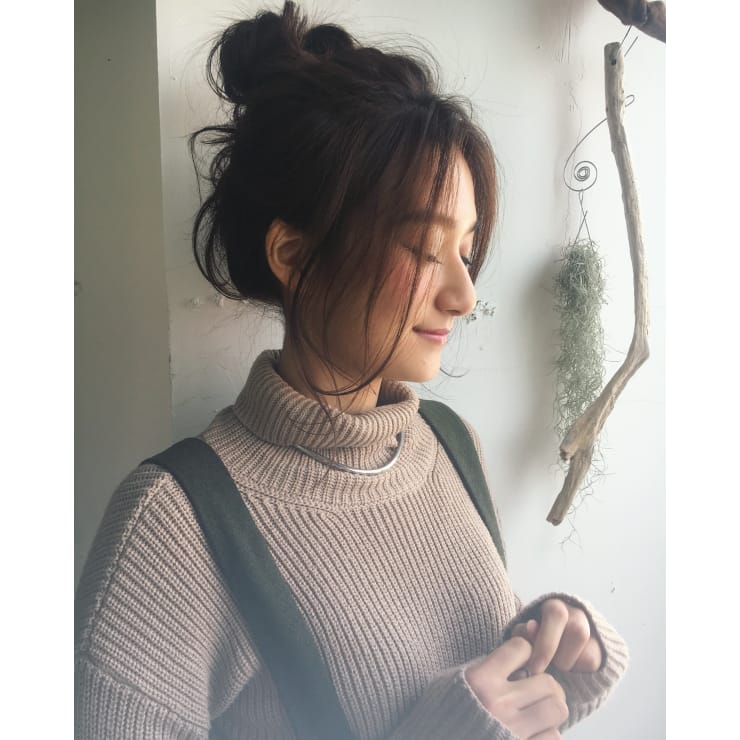 ゆるアップ ニュアンスお団子ヘア Ciel シエル のヘアスタイル 美容院 美容室を予約するなら楽天ビューティ