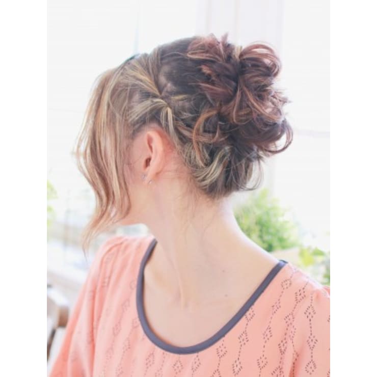 シルエットが綺麗なアップスタイル Hair Make Nalu 荻窪西口 すずらん通り店 ヘアメイク ナル オギクボニシグチテン スズランドオリテン のヘアスタイル 美容院 美容室を予約するなら楽天ビューティ