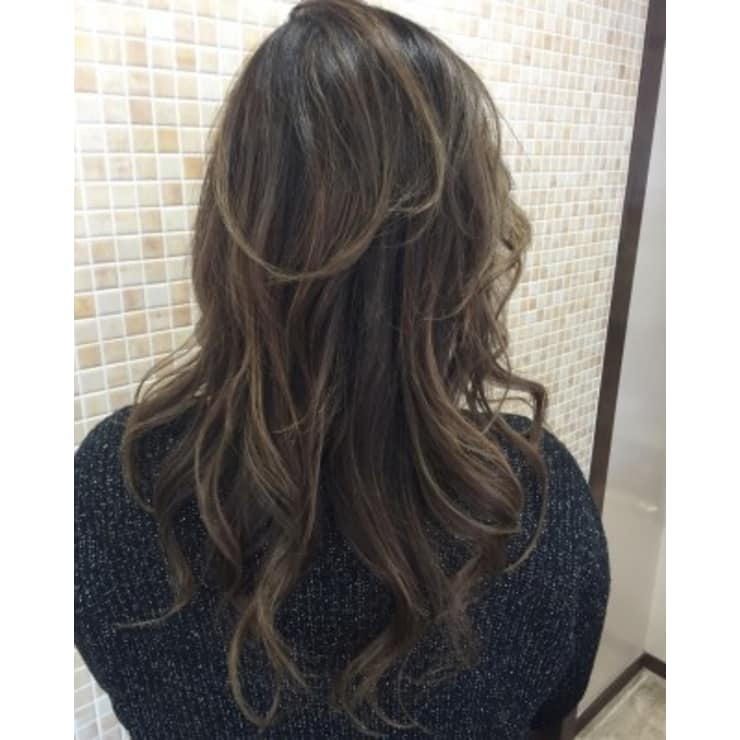 ロングレイヤー 外国人風3dカラー Aco アコ のヘアスタイル 美容院 美容室を予約するなら楽天ビューティ