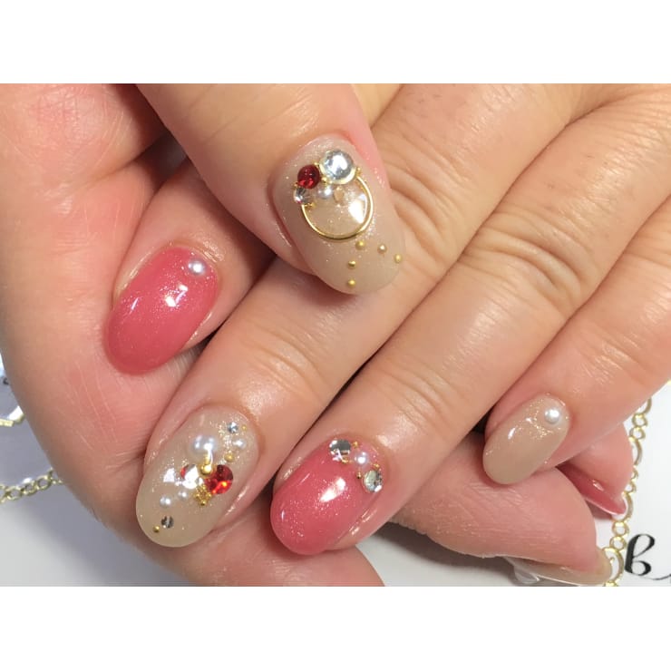 アクセントネイル Bi Grace Nail ビ グレイスネイル のネイルデザイン ネイル まつげサロンを予約するなら楽天ビューティ