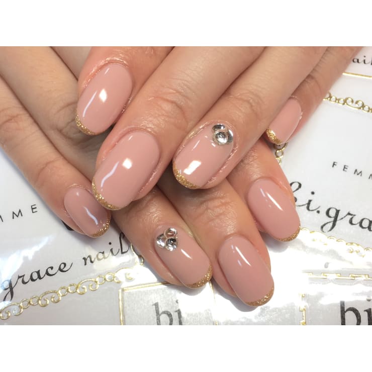 ラメラインネイル Bi Grace Nail ビ グレイスネイル のネイルデザイン ネイル まつげサロンを予約するなら楽天ビューティ ラメラインネイル Bi Grace Nail ビ グレイスネイル のネイルデザイン ネイル まつげサロンを予約するなら楽天ビューティ