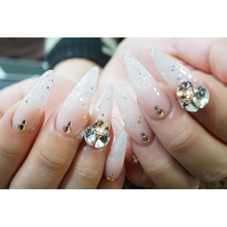 スカルプチュアネイルが得意なサロン Logic Nail Royal Salon ロジックネイルロイヤルサロン のこだわり特集 ネイル まつげサロンを予約するなら楽天ビューティ