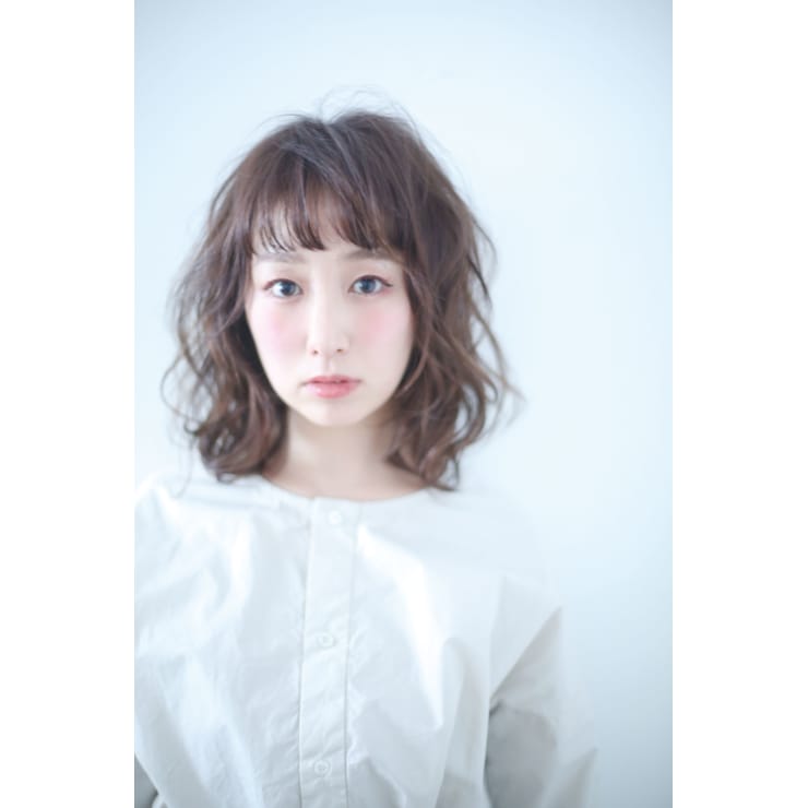 ゆるふわミディアムパーマ ファブリック レッド ドアー ファブリックレッドドアー のヘアスタイル 美容院 美容室を予約するなら楽天ビューティ