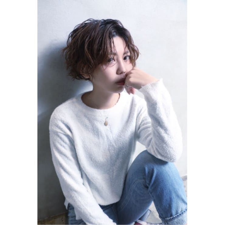 ショートボブ ウェーブ おフェロ Lacrima ラクリマ のヘアスタイル 美容院 美容室を予約するなら楽天ビューティ