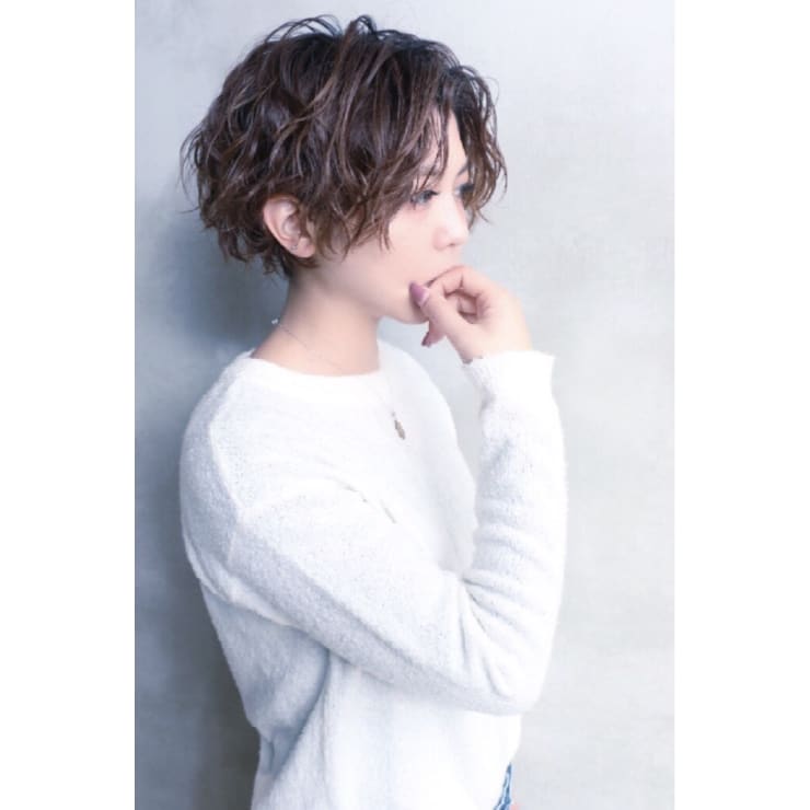 ショートボブ ウェーブ おフェロ Lacrima ラクリマ のヘアスタイル 美容院 美容室を予約するなら楽天ビューティ