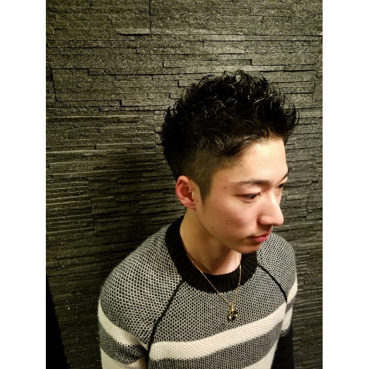 スパイキーショート 理容室 銀座 メンズ ショート ヒロ銀座ヘアーサロン 銀座一丁目中央通り店 ヒロギンザヘアーサロンギンザイッチョウメチュウオウドオリテン のヘアスタイル 美容院 美容室を予約するなら楽天ビューティ