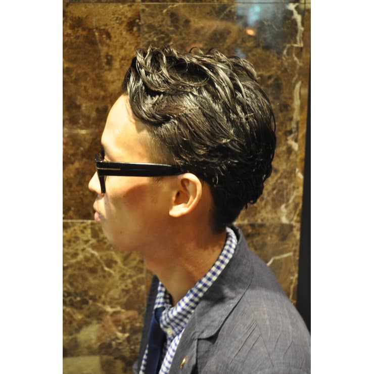 ネオ七三ツーブロック 理容室 銀座 メンズ ショート ヒロ銀座ヘアーサロン 銀座一丁目中央通り店 ヒロギンザヘアーサロンギンザイッチョウメチュウオウドオリテン のヘアスタイル 美容院 美容室を予約するなら楽天ビューティ