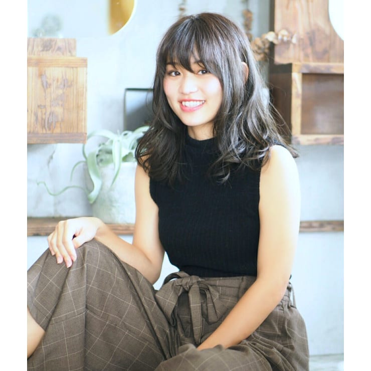 ゆる巻きカールミディアム Hair Ruup Rell Design Works ヘアループレル デザインワークス のヘアスタイル 美容院 美容室を予約するなら楽天ビューティ
