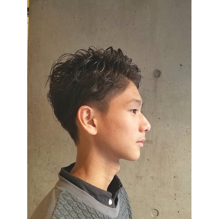 ビジネスネープレスツーブロックスタイル オールバックパーマ 半個室型美容室 Sourire 赤坂店 ハンコシツガタビヨウシツスーリールアカサカテン のヘアスタイル 美容院 美容室を予約するなら楽天ビューティ