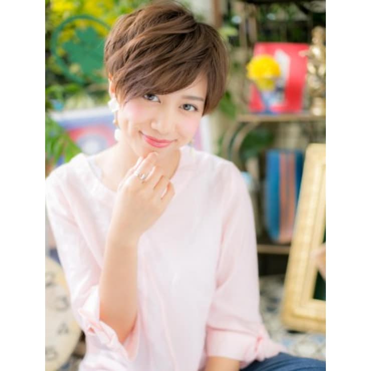 大人かわいい 斜めバングの前下がりショート Cover Hair Bliss 大宮西口店 カバーヘアブリス オオミヤニシグチテン のヘアスタイル 美容院 美容室を予約するなら楽天ビューティ