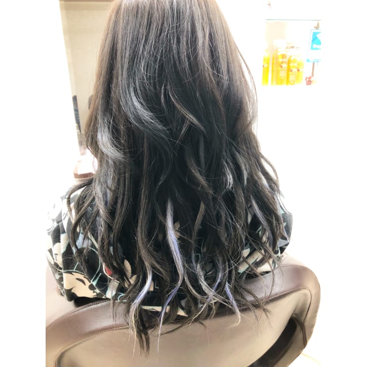 エクステンションでハイライト Brillar Hair Merry ブリジャールヘアメリー のヘアスタイル 美容院 美容室を予約するなら楽天ビューティ
