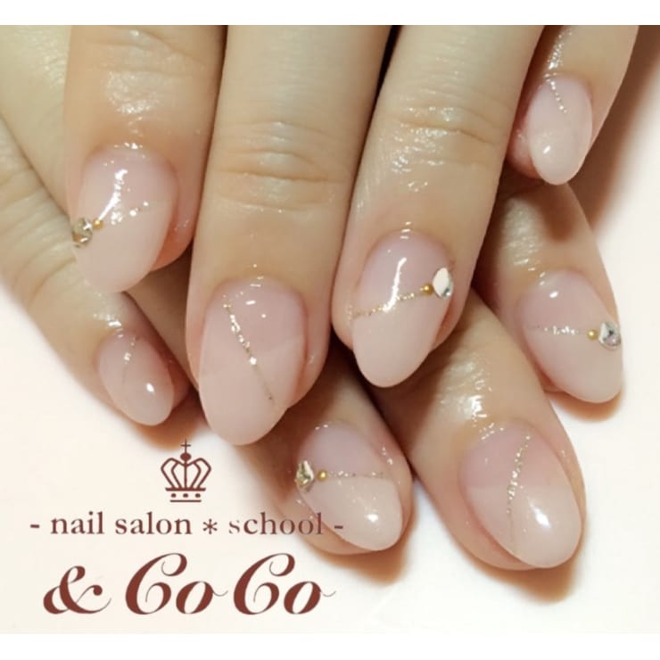 ピンクベージュ ななめフレンチ Nailsalon School Coco ネイルサロンスクールアンドココ のネイルデザイン ネイル まつげサロンを予約するなら楽天ビューティ