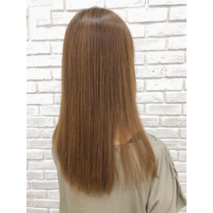 サラツヤストレート 明るめベージュブラウン Quatro クアトロ 青葉台店 クアトロ のヘアスタイル 美容院 美容室を予約するなら楽天ビューティ