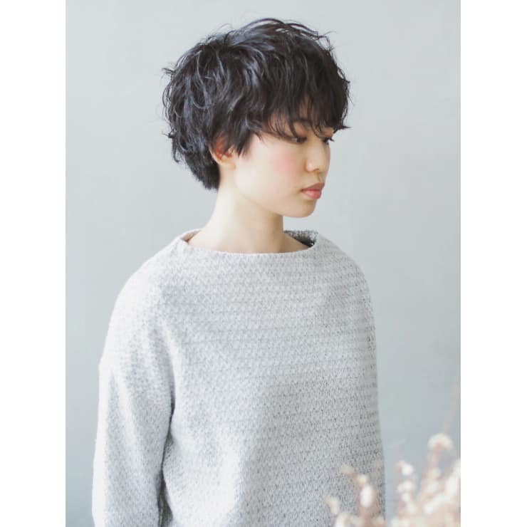 柔らかいラインのショートヘアにピンとスパイラルパーマスタイル Hair Ruup Rell Design Works ループレル デザインワークス のヘアスタイル 美容院 美容室を予約するなら楽天ビューティ 柔らかいラインのショートヘアにピンとスパイラルパーマスタイル Hair Ruup Rell Design Works ループレル デザインワークス のヘアスタイル 美容院 美容室を予約するなら楽天ビューティ