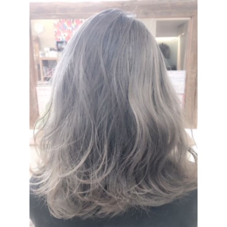 プラチナグレー | another sky(アナザースカイ)のヘアスタイル | 美容