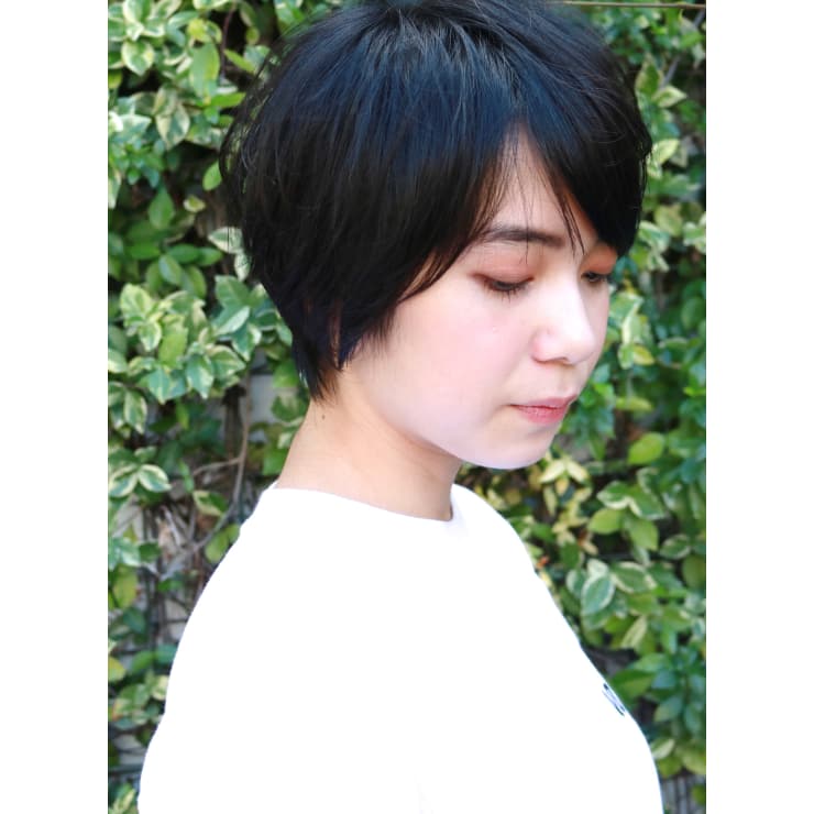 パーマなしで決まるシンプルショートヘアー Beautrium 福岡 ビュートリアム のヘアスタイル 美容院 美容室を予約するなら楽天ビューティ