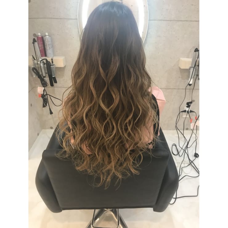 外国人風ウェーブ巻き Hair Salon Clan 東心斎橋店 ヘアサロンクランヒガシシンサイバシテン のヘアスタイル 美容院 美容室 を予約するなら楽天ビューティ