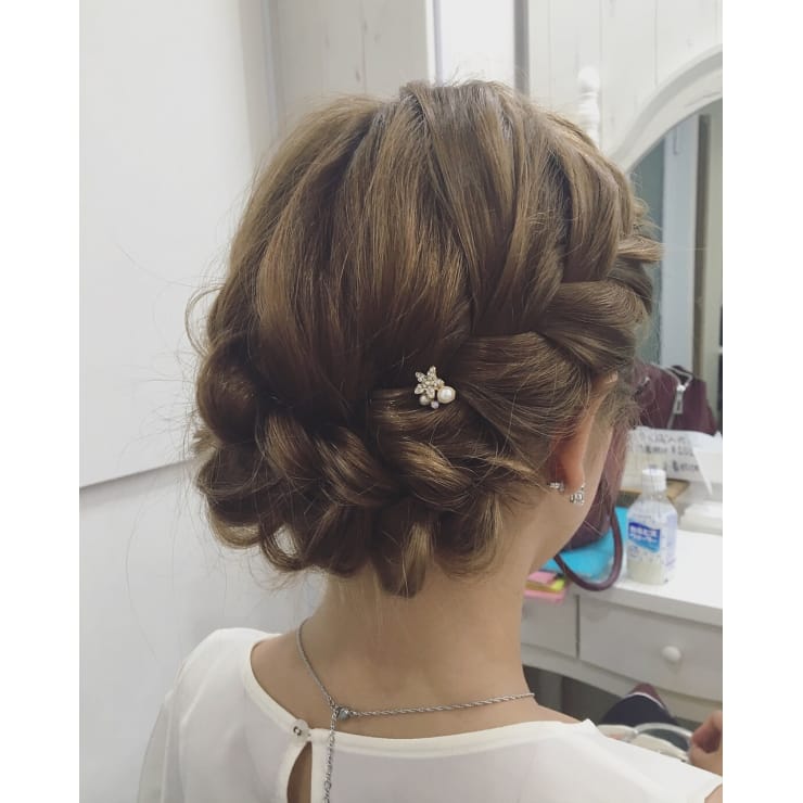 編み込みアップ Hair Salon Clan 東心斎橋店 ヘアサロンクランヒガシシンサイバシテン のヘアスタイル 美容院 美容室を予約するなら楽天ビューティ