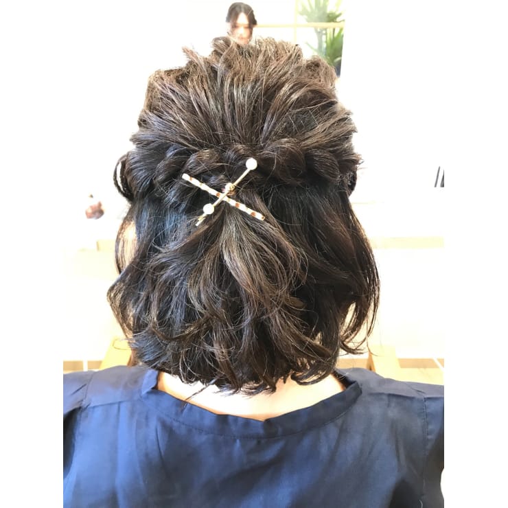 ハーフアップアレンジ Chill Hair チルヘアー のヘアスタイル 美容院 美容室を予約するなら楽天ビューティ