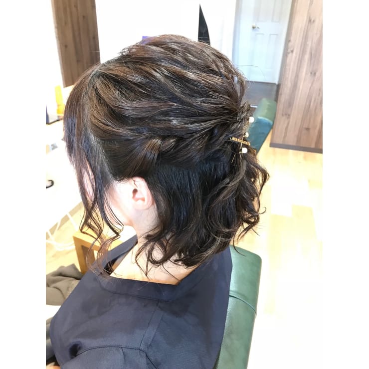 ハーフアップアレンジ Chill Hair チルヘアー のヘアスタイル 美容院 美容室を予約するなら楽天ビューティ