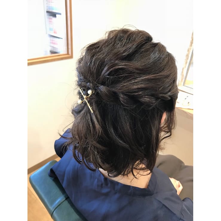 ハーフアップアレンジ Chill Hair チルヘアー のヘアスタイル 美容院 美容室を予約するなら楽天ビューティ