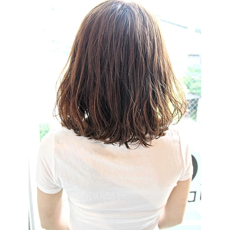 前髪短めゆるめウェーブミディアム Hair Make Flencia ヘアメイクフレンシア のヘアスタイル 美容院 美容室を予約するなら楽天ビューティ 前髪短めゆるめウェーブミディアム Hair Make Flencia ヘアメイクフレンシア のヘアスタイル 美容院 美容室を予約するなら楽天ビューティ