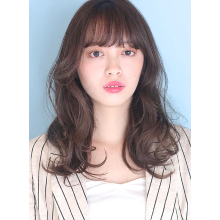 ゆるふわパーマ フェザーロング Beautrium Ginza ビュートリアム のヘアスタイル 美容院 美容室を予約するなら楽天ビューティ