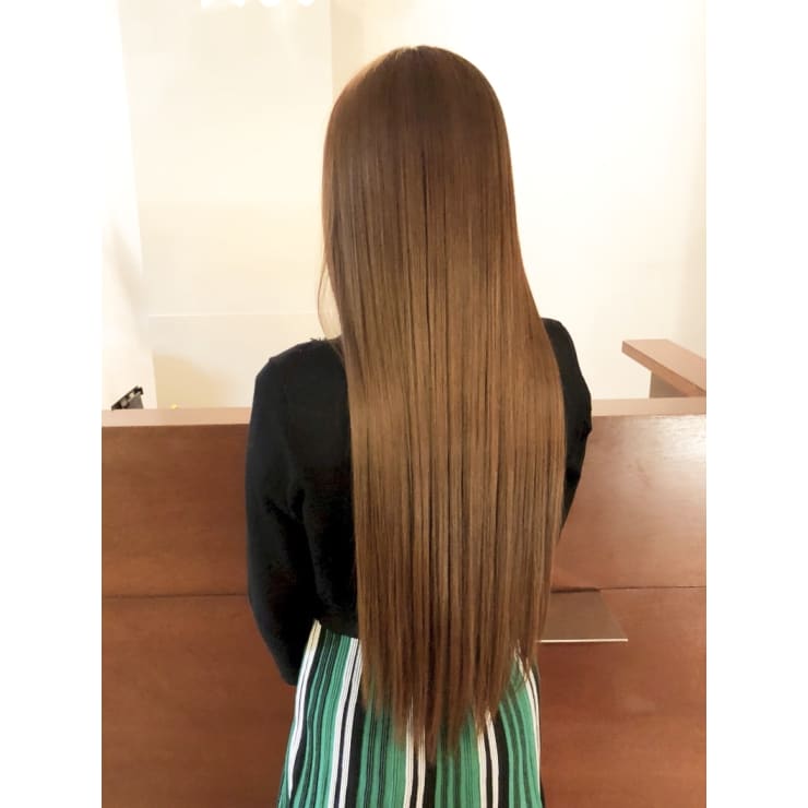 お客様style 憧れの似合わせカットでツヤツヤロングヘア Fullbright 心斎橋 堺筋本町 南船場 フルブライト のヘアスタイル 美容院 美容室を予約するなら楽天ビューティ