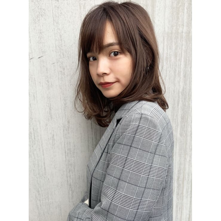 内巻きデジタルパーマ 小顔流しバング M 219 Alice By Afloat アリスバイアフロート のヘアスタイル 美容院 美容室を予約するなら楽天ビューティ