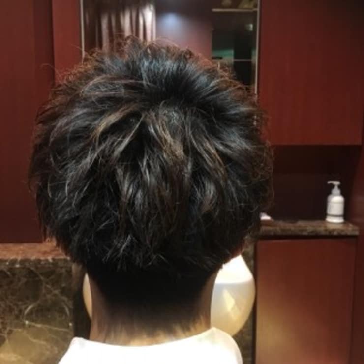 ツーブロック 王道メッシュパーマ ヘアーモードキクチ 銀座店 ヘアーモードキクチ のヘアスタイル 美容院 美容室を予約するなら楽天ビューティ