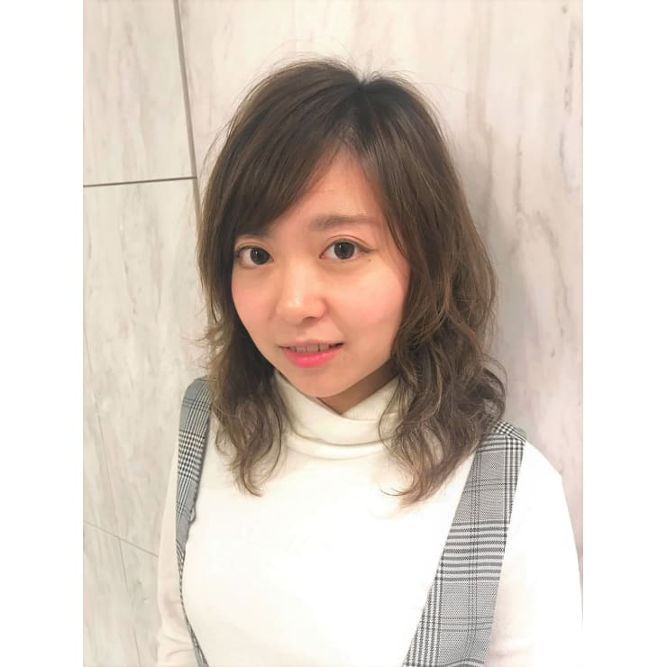 ミディアムレイヤー の低温デジタルパーマ Hair Make Opsis オプシス のヘアスタイル 美容院 美容室を予約するなら楽天ビューティ