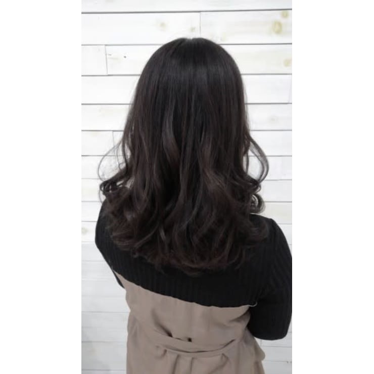 セミロング ダークトーンアッシュ Luck 辻堂 ラックツジドウ のヘアスタイル 美容院 美容室を予約するなら楽天ビューティ