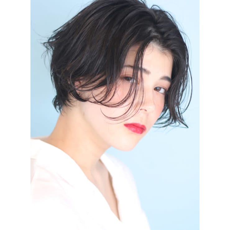 大人のクールな 黒髪パーマショート Beautrium Ginza ビュートリアム のヘアスタイル 美容院 美容室を予約するなら楽天ビューティ