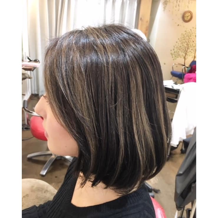 地毛風カラーメッシュ Poco A Poco ポコアポコ のヘアスタイル 美容院 美容室を予約するなら楽天ビューティ
