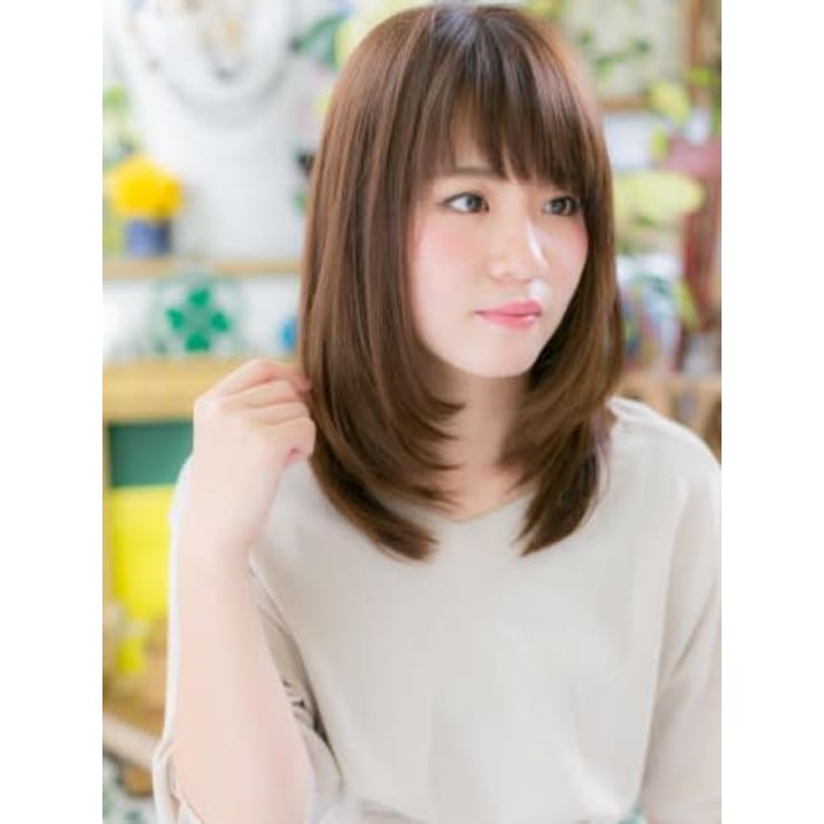 斜めバングのミディアムストレート Cover Hair Bliss 北浦和西口店 カバーヘアブリス キタウラワニシグチテン のヘアスタイル 美容院 美容室を予約するなら楽天ビューティ