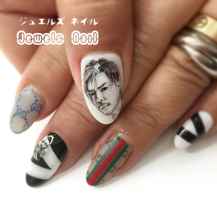 イベント ライブネイルも高技術サロンならでは パラジェル登録サロン Jewels Nail パラジェルトウロクサロン ジュエルズネイル のこだわり特集 ネイル まつげサロンを予約するなら楽天ビューティ