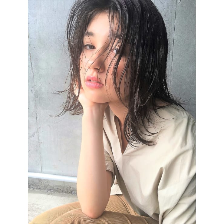 スタイリング簡単 外ハネワンカールでキマるミディアムロブ Rima リマ のヘアスタイル 美容院 美容室を予約するなら楽天ビューティ