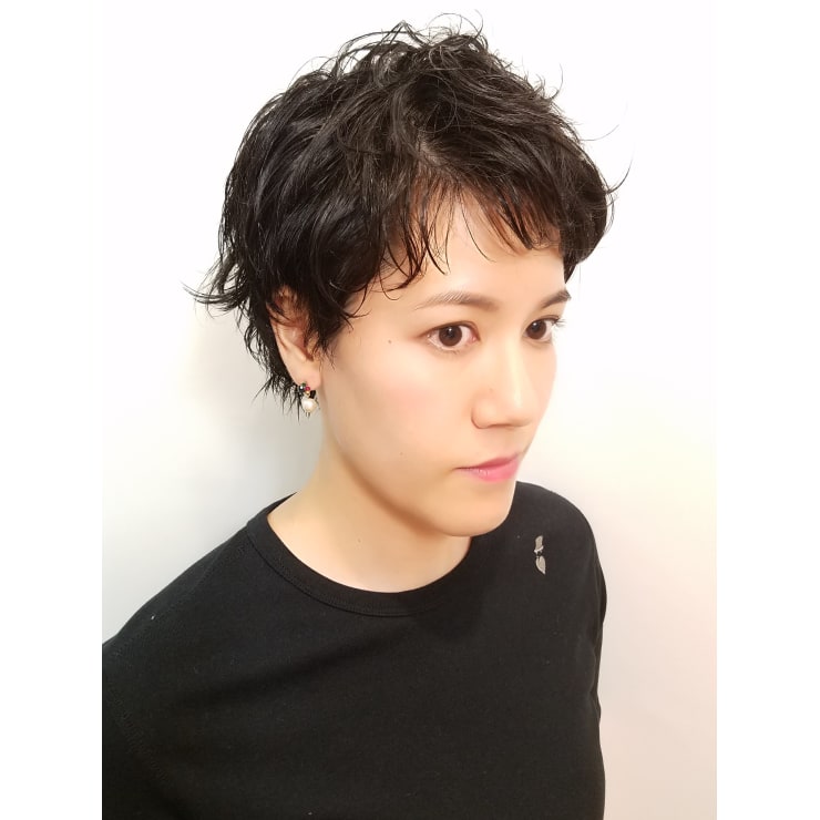 3d大人パーマベリーショート Eden By Nanpu エデン バイ ナンプウ のヘアスタイル 美容院 美容室を予約するなら楽天ビューティ