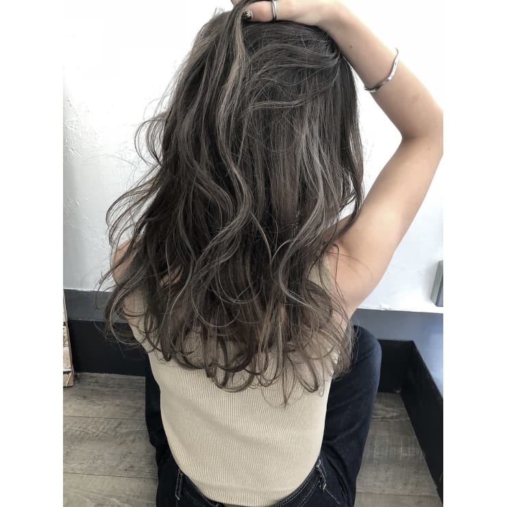 Rumor 外国人３dハイライトカラー カーキアッシュベー Rumor ルモア のヘアスタイル 美容院 美容室を予約するなら楽天ビューティ
